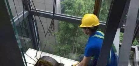 這些“異?，F象”并不是電梯故障